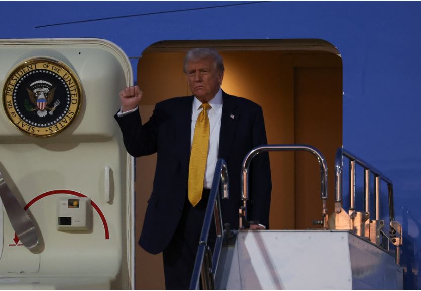 Donald Trump no descarta un tercer mandato en 2028