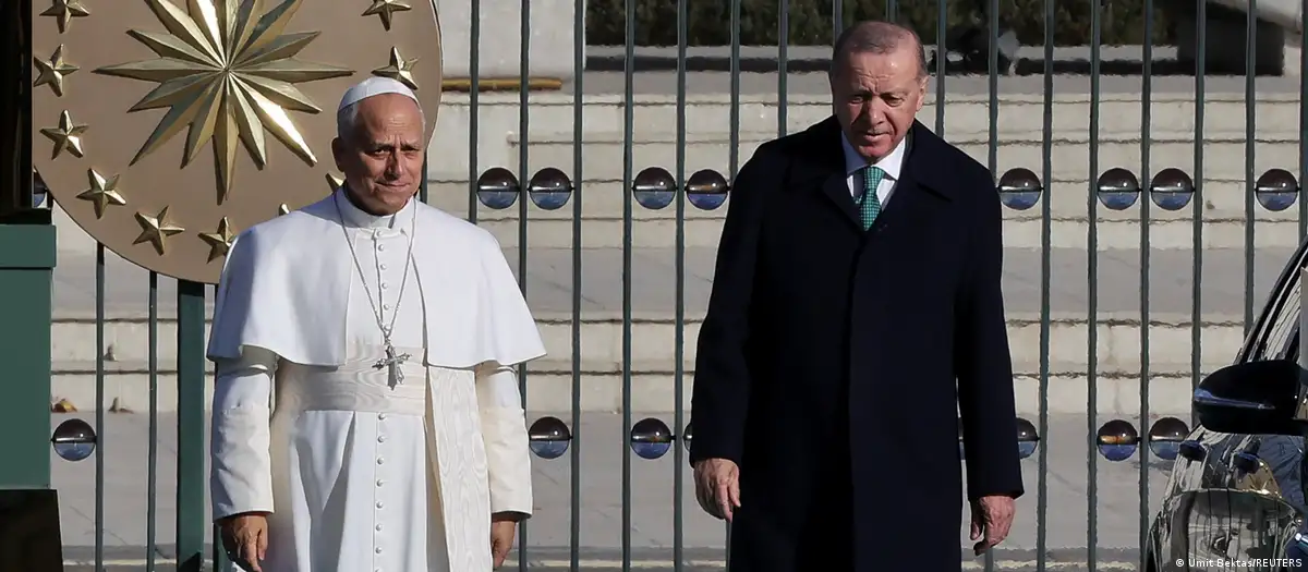 El Papa León XIV fue recibido por el presidente de Turquía