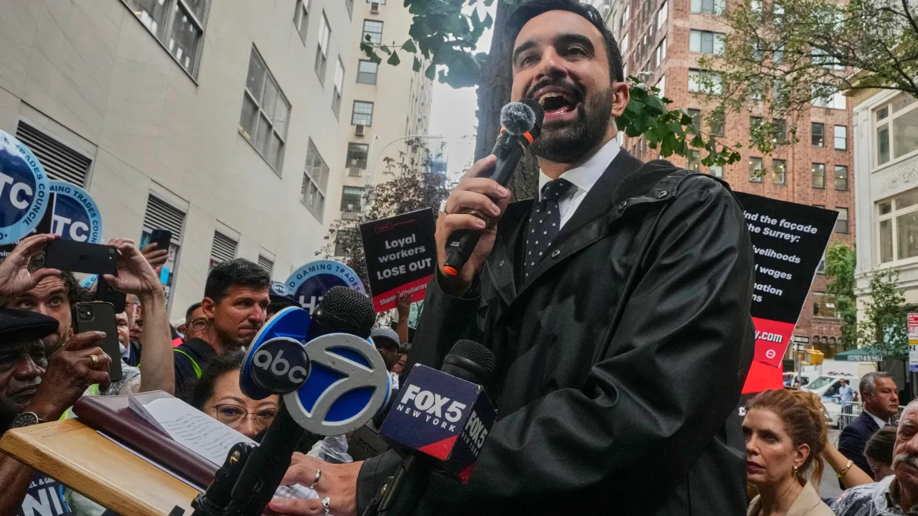 Nuevo alcalde de Nueva York dice que defenderá a los migrantes venezolanos
