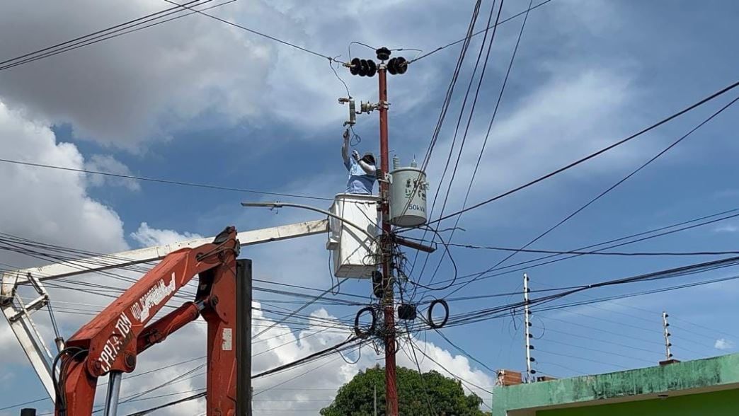 Corpoelec fortalece el servicio eléctrico en 418 comunidades zulianas