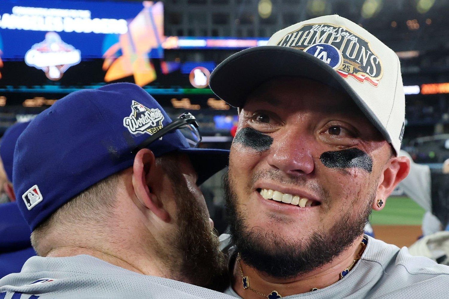 Así celebró Miguel Rojas el bicampeonato de los Dodgers tras su heroica actuación