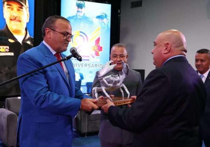 Premios Cangrejos 2025 exaltan la labor de investigación científico penal