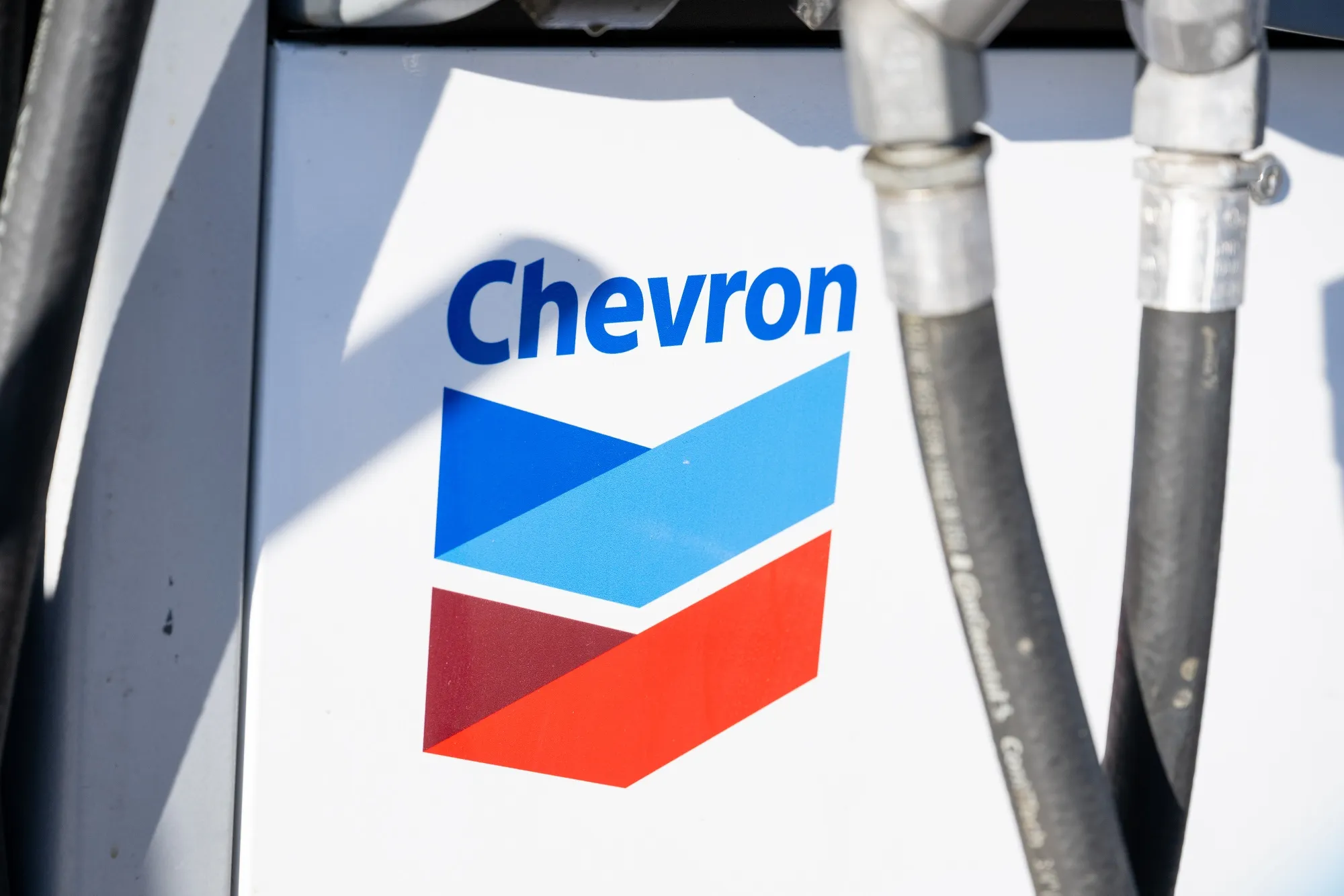 Chevron dialoga con Trump sobre sanciones y presencia en Venezuela: Bloomberg