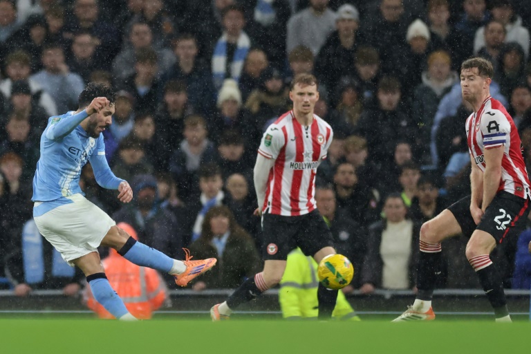 Manchester City accedió a semifinales de la Copa de la Liga con joya de Cherki