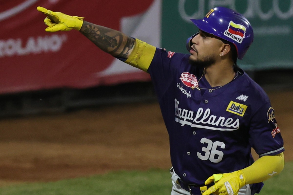 Magallanes aplastó a Tiburones y aseguró jugar serie de comodín como local