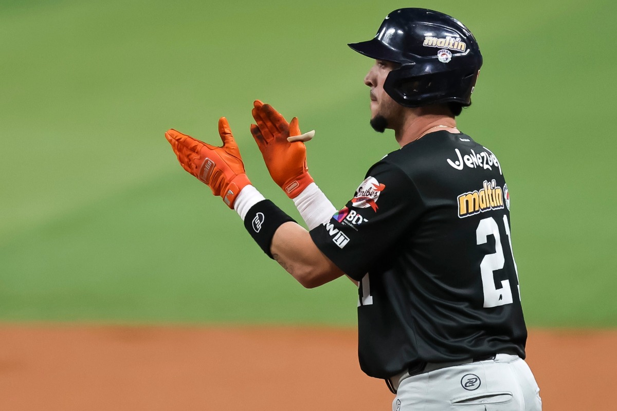 Caribes superó a Leones en debut de Salvador Pérez