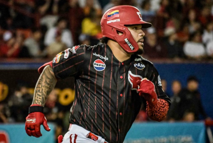 Cardenales vuelve al triunfo en el estreno de Gabriel Moreno