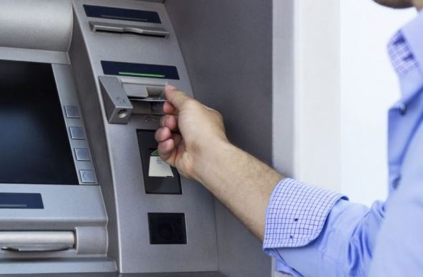 Cajeros de banco privado dispensarán hasta cuatro mil bolívares de efectivo