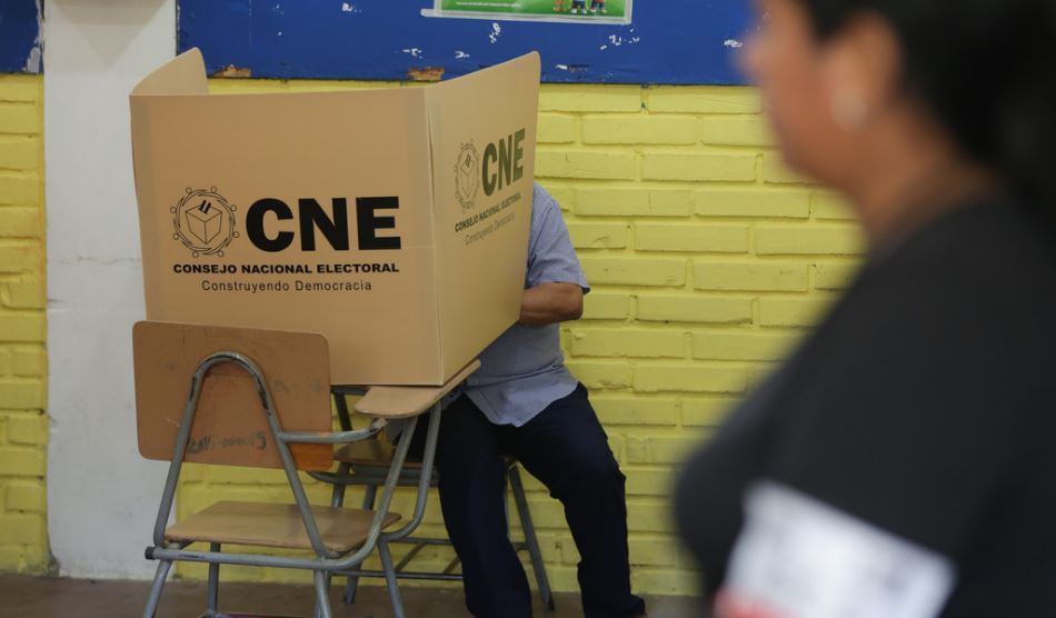 Presidenta de Honduras anuncia que denunciarán "golpe electoral" ante organismos internacionales