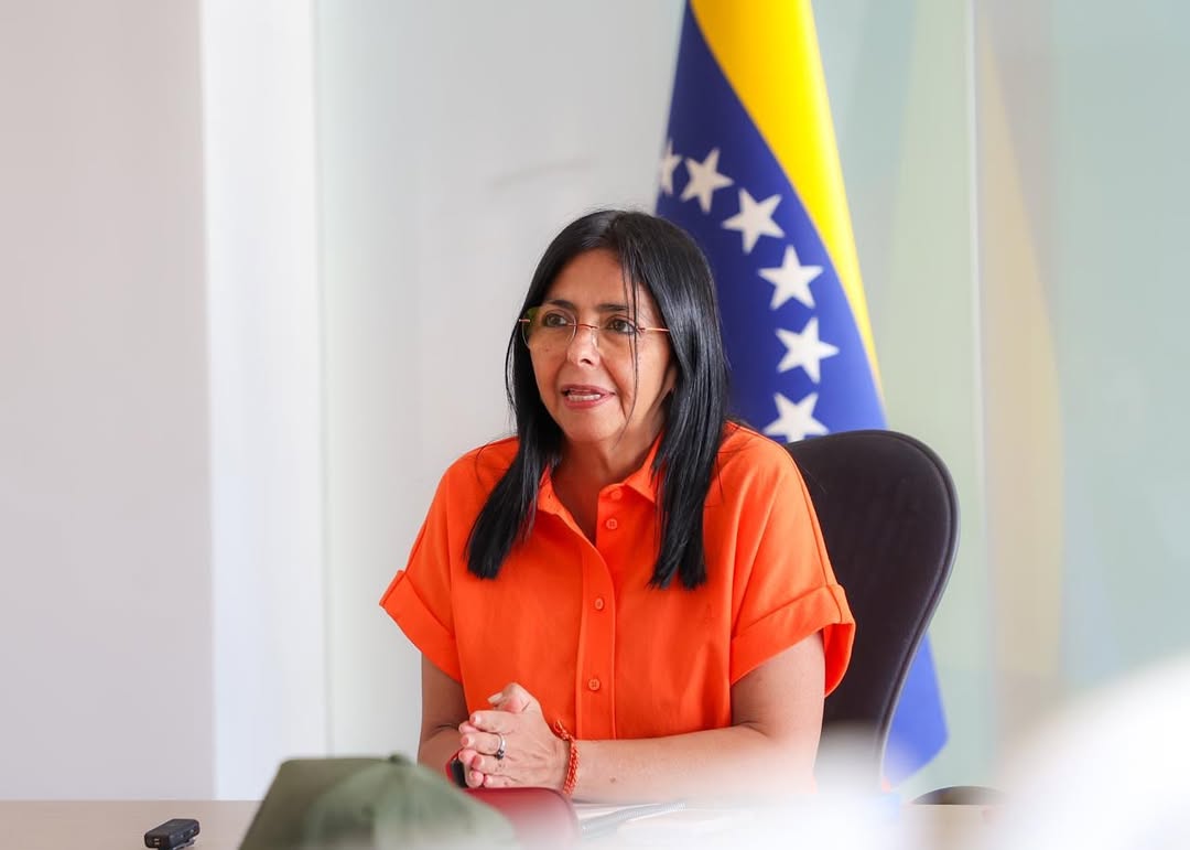 Delcy Rodríguez exige fe de vida del Presidente Maduro y de su esposa Cilia Flores