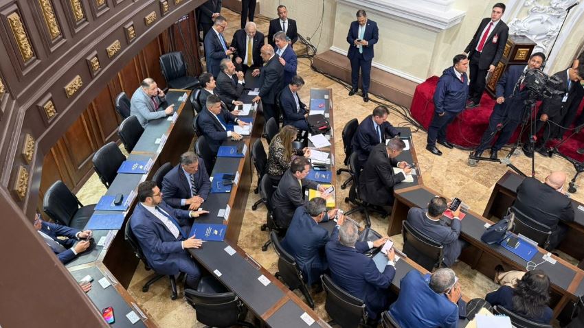 Diversos sectores políticos coinciden en el Palacio Federal Legislativo para la instalación de la AN