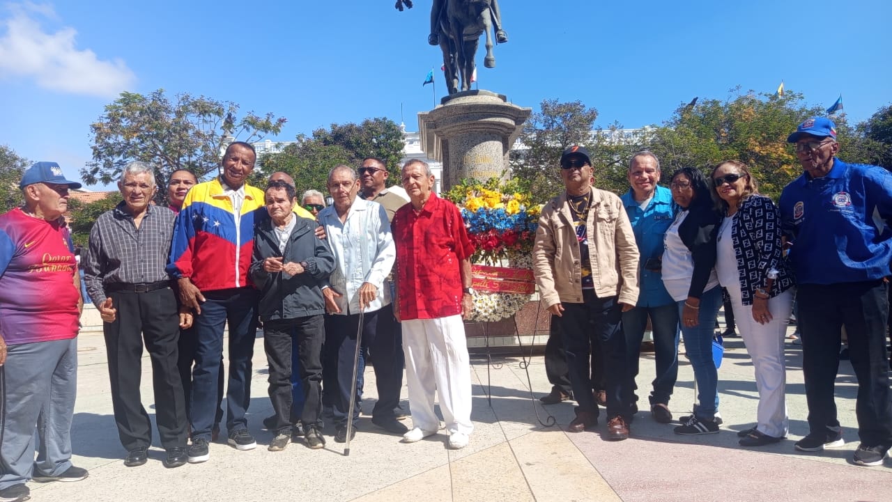 Misa del Deporte: Glorias Deportivas y Proyecto Deporte Soy, Siglo 21 presentes en la ofrenda floral al Libertador