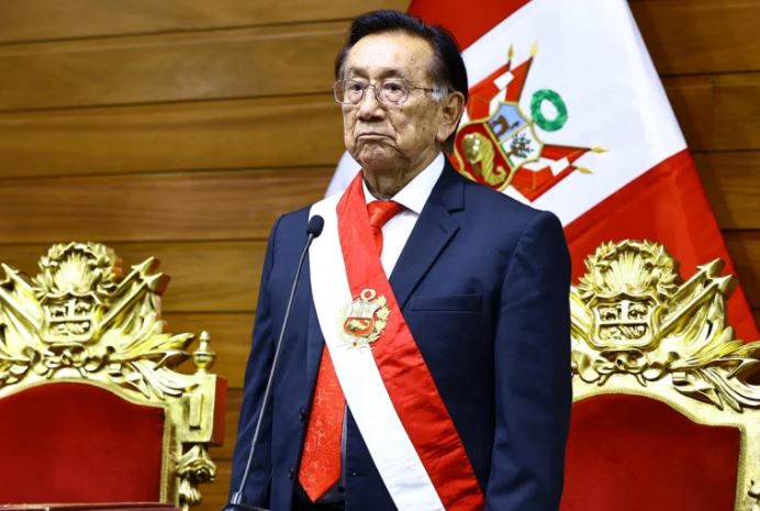 José María Balcázar fue elegido por el Congreso como nuevo presidente interino