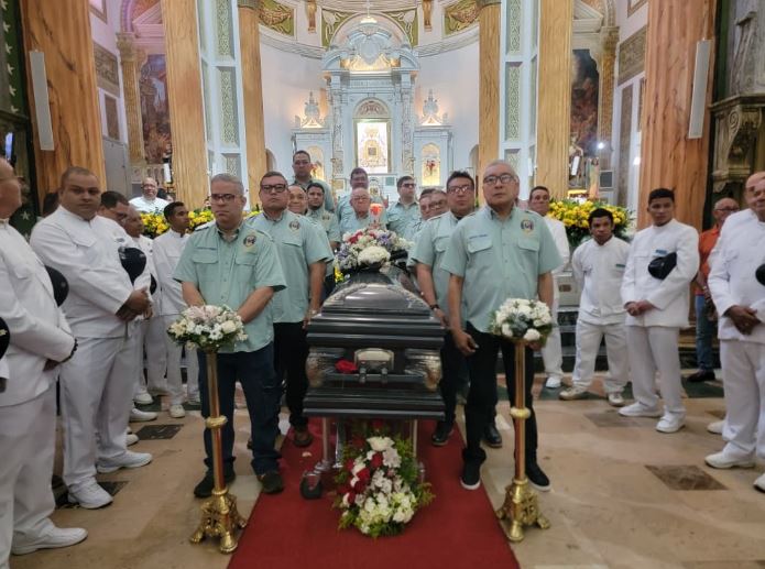 Llegaron los restos de Renato Aguirre a la Basílica