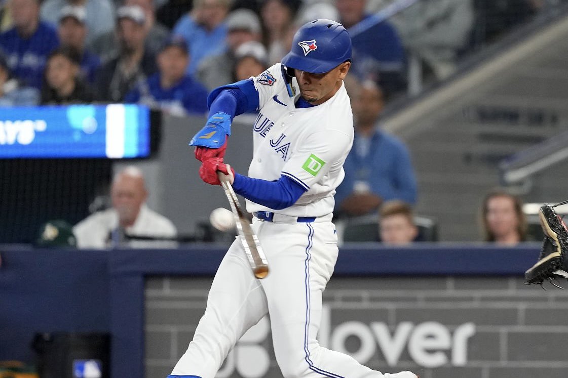 ¡Héroe en Toronto! Andrés Giménez conecta imparable y sella el primer triunfo de Azulejos en la temporada