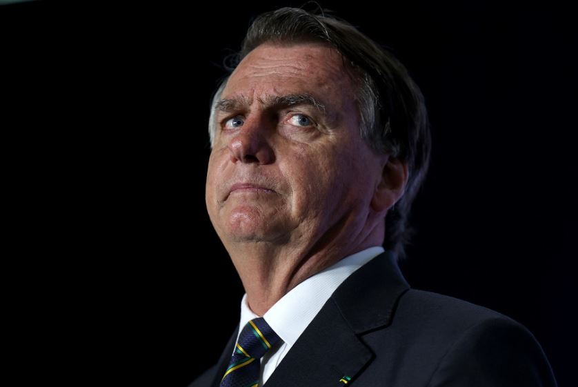 Bolsonaro es hospitalizado en Brasilia
