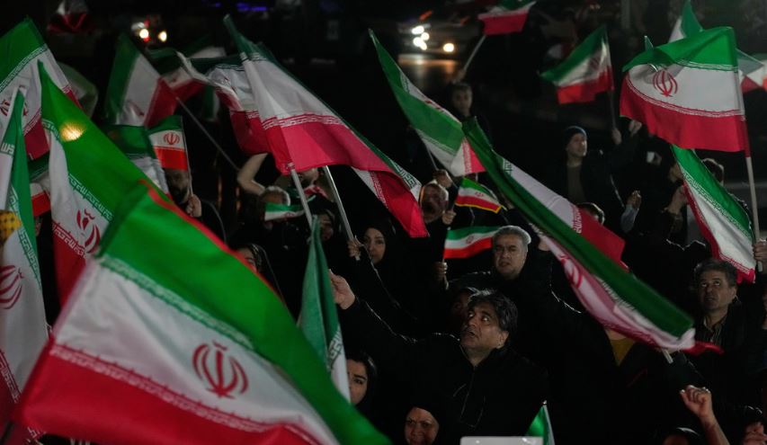 La propuesta de negociaciones de EEUU "es una admisión de su derrota": Canciller Iraní