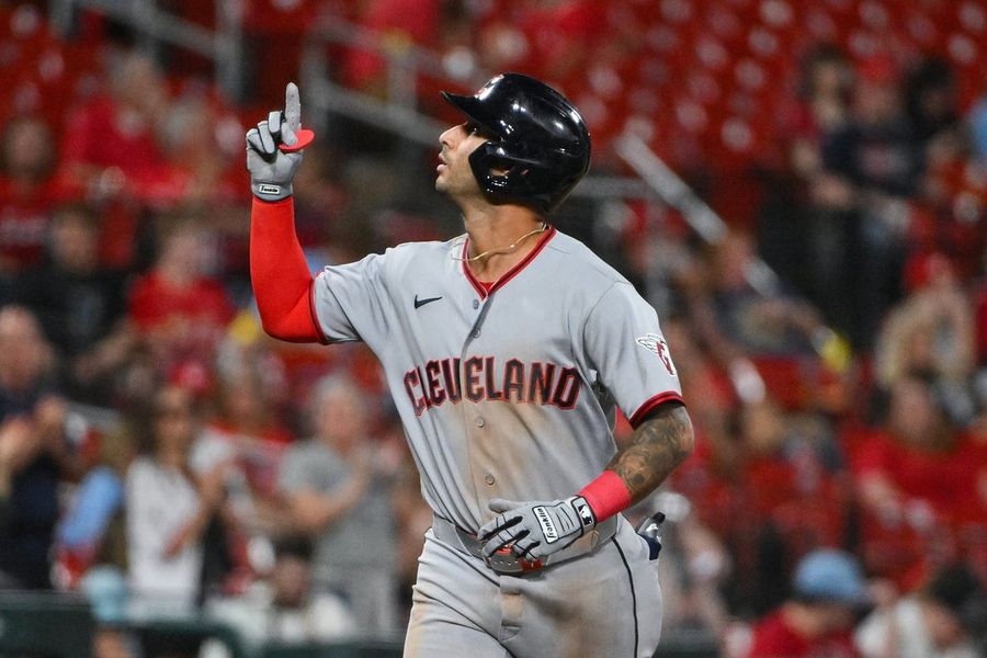 Brayan Rocchio conecta cuadrangular y comanda la ofensiva de Guardianes ante Cardenales