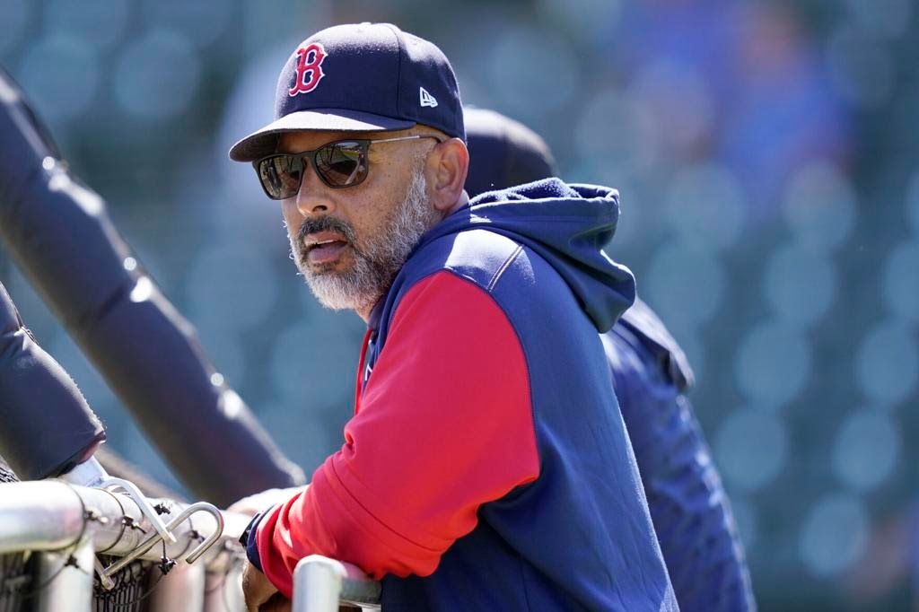 Los Medias Rojas despiden a Álex Cora tras un inicio de temporada crítico