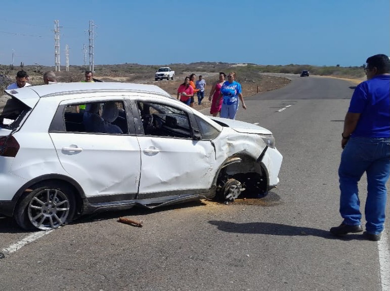 Concejal de Falcón herido tras vuelco de vehículo en la Coro-Punto Fijo