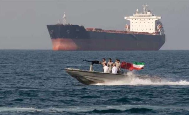 Irán advierte una «nueva etapa» en el estrecho de Ormuz