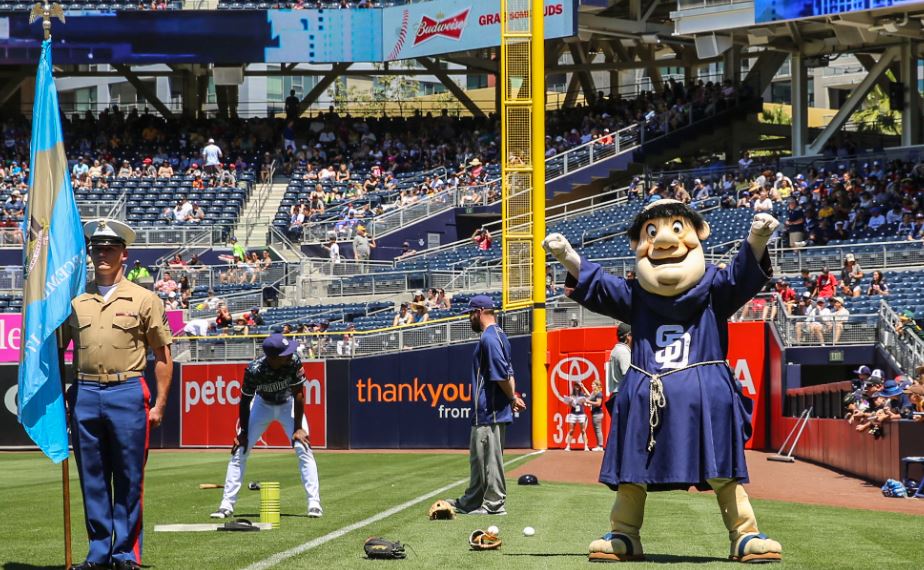 Padres de San Diego fija un nuevo récord de venta en MLB tras ser adquiridos por 3.9 billones de dólares