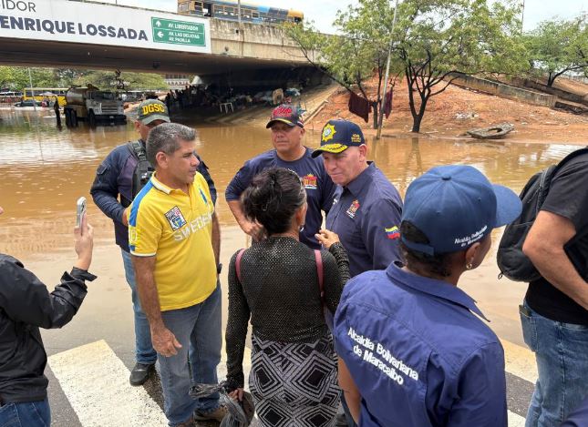 Alcalde Giancarlo Di Martino inspecciona y atiende las afectaciones ocasionadas por las lluvias en Maracaibo
