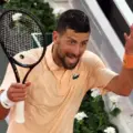 Histórico golpe en Roland Garros: Joao Fonseca elimina a Novak Djokovic y deja el torneo sin favoritos