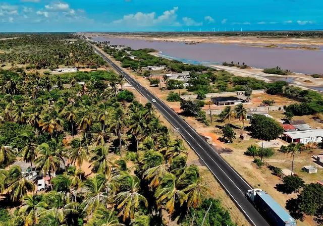 Plan Estadal de Vialidad supera las 445 mil toneladas de asfalto en menos de un año de gestión del gobernador Caldera