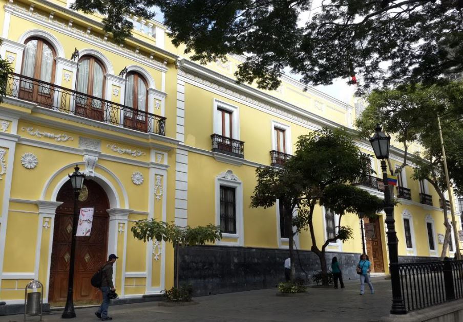 Venezuela rechaza las declaraciones "provocadoras y delirantes" del presidente de Guyana, Irfaan Ali