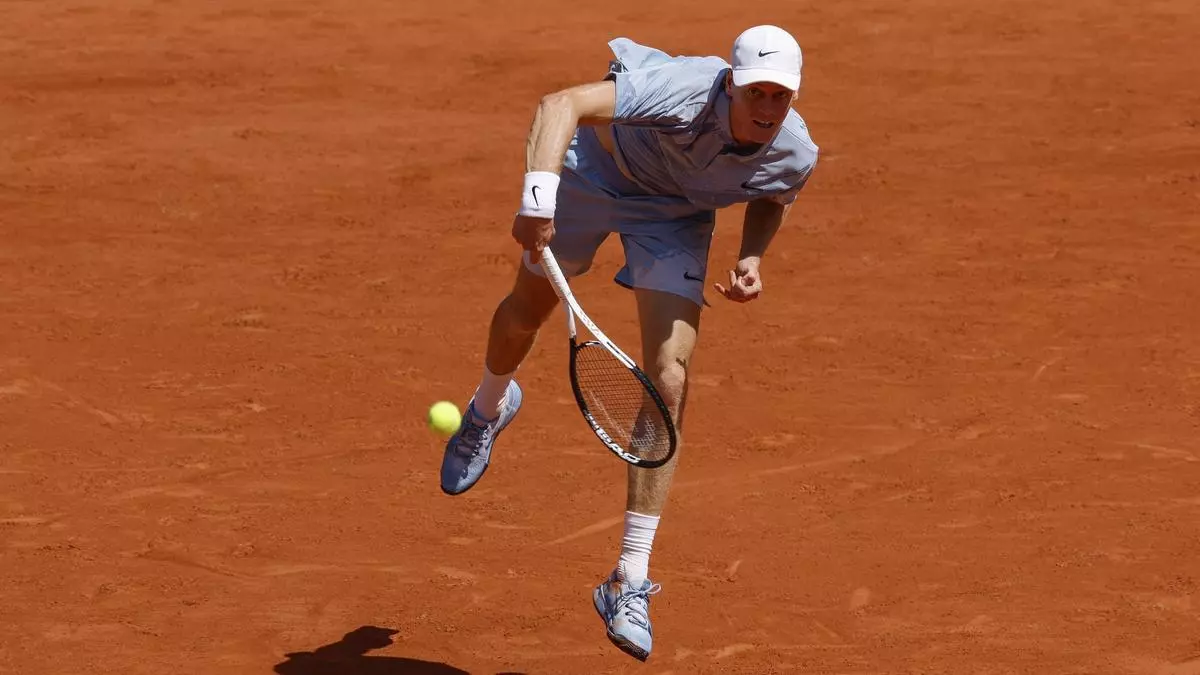 ¡Bombazo en París! Jannik Sinner sufrió una ola de calor y se despidió de Roland Garros