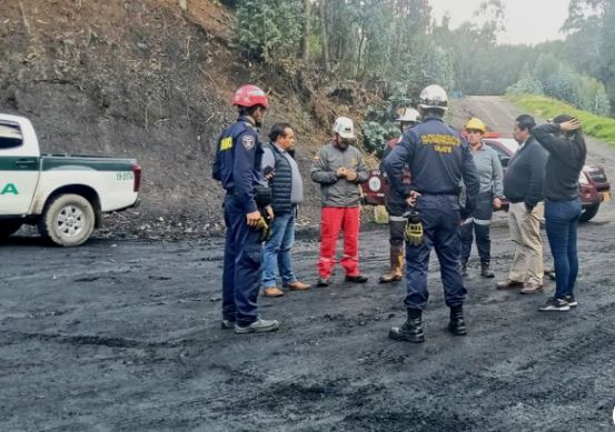 Nueve mineros muertos y seis rescatados tras explosión en el centro de Colombia