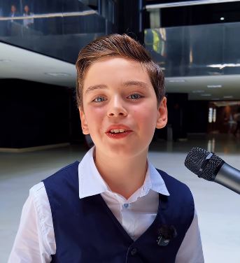 El niño prodigio del piano, Vincenzo Ferro busca cumplir su sueño junto a Sin Bandera