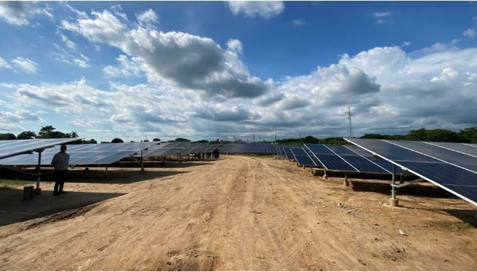 Gobernador Luis Caldera anuncia la asignación de fondos para la culminación de Termozulia y el parque solar fotovoltaico Machango