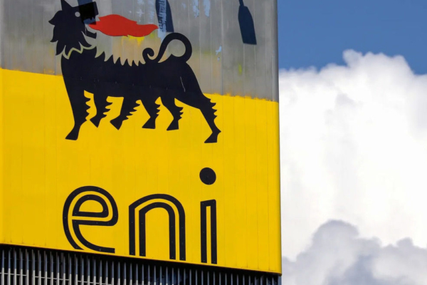 Eni reinició extracción de petróleo venezolano en abril como forma de pago por gas: Reuters