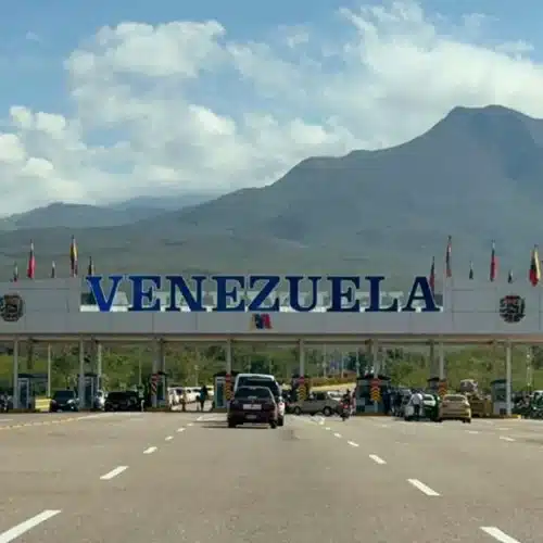 Colombia confirmó el restablecimiento del tránsito fronterizo con Venezuela