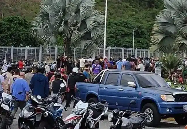 Contrarreloj en el Poliedro: Fallas en el sistema retrasaron el despliegue de ayuda hacia La Guaira