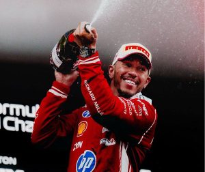 Golpe al campeonato: Lewis Hamilton sorprende en Barcelona y firma su primera victoria con Ferrari