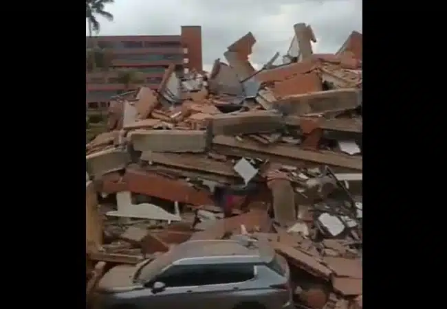 Colapsó un edificio en Tucacas, tras fuerte sismo este 24-Jun