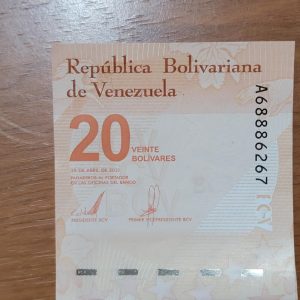 Los llaman «los mal queridos»: Choferes del transporte público de Maracaibo no aceptan los billetes de Bs 20 como pasaje