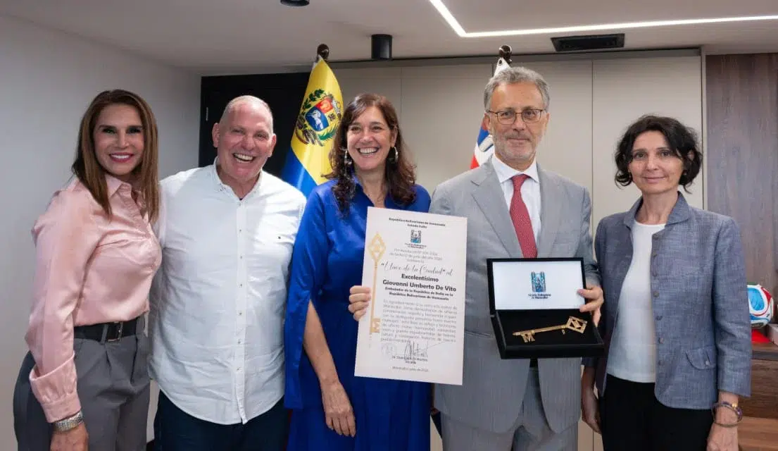 Alcalde de Maracaibo entregó llaves de la ciudad al embajador de la República Italiana en Venezuela