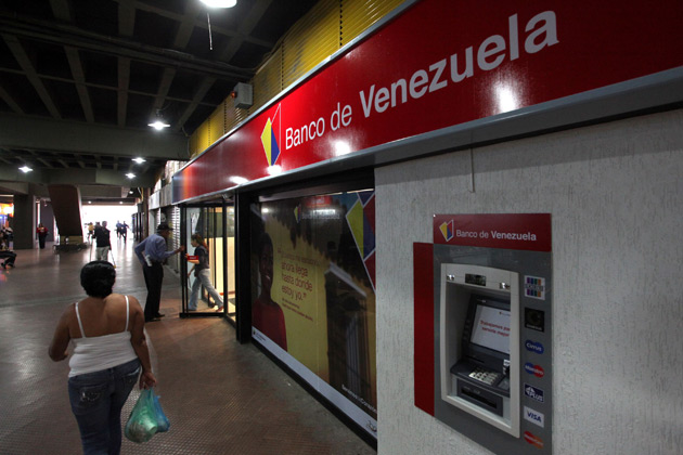 Bancos no abrirán el lunes por feriado de Corpus Christi