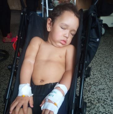 Ayudemos al niño Ian Medina a recuperarse de neumonía