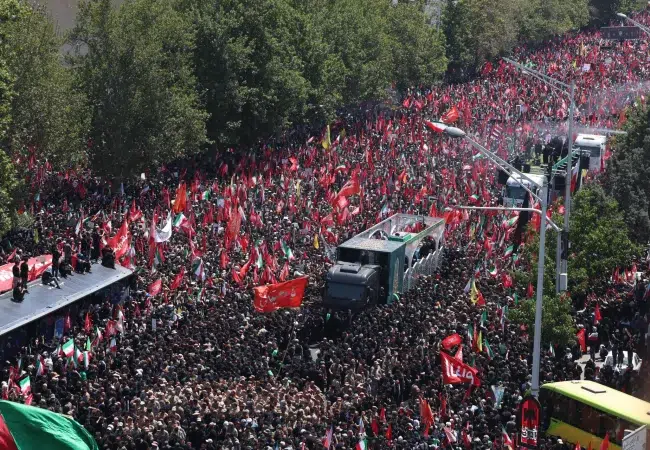 Más de 10 millones de personas participaron en el cortejo fúnebre de Jameneí en Irak