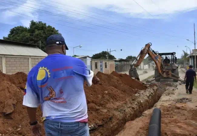 Gobierno inicia construcción de la red de aguas servidas en Colinas de la Revolución de San Francisco