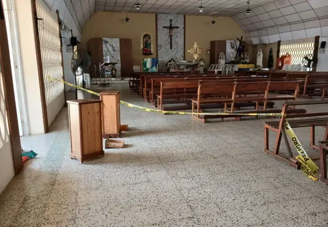 Delincuentes vulneran la fe: Roban y causan destrozos en la iglesia El Nazareno de El Manzanillo