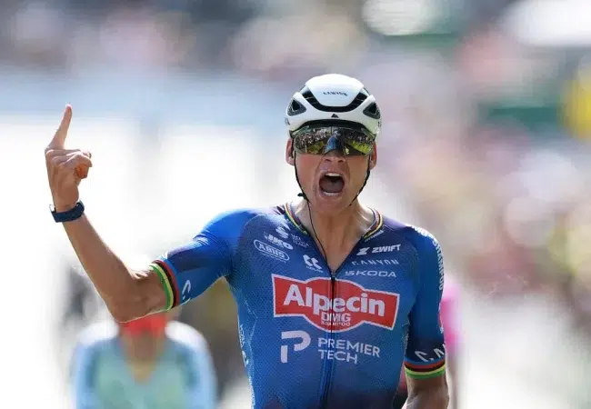 Van der Poel impone su ley al esprint en la novena etapa y Pogacar blinda el liderato del Tour de Francia