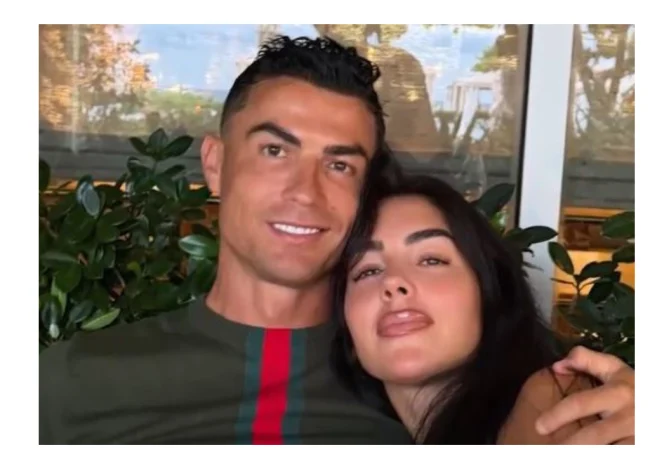 Las vacaciones de Cristiano Ronaldo y Georgina en su piscina de ensueño