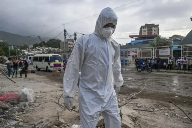 Convocan a familiares "que aún no han encontrado a sus niños, niñas y adolescentes": Hay 38 cuerpos que no han sido reclamados en La Guaira