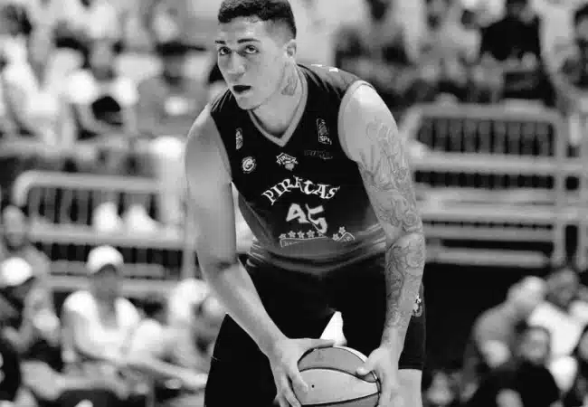 Falleció el basquetbolista Gilberto Hernández y su esposa tras terremotos en La Guaira